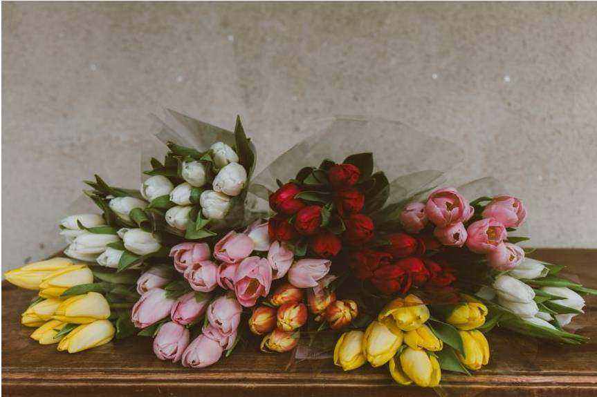 Corporate bouquet gifting